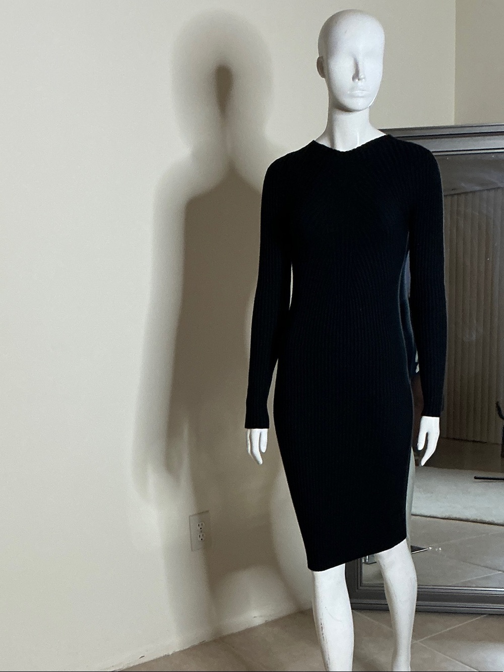 Black Long-Sleeve Ribbed Midi Dress